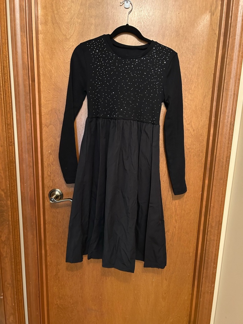 NEW never worn Black Long-Sleeve midi Party Dress w/ Sparkle Bodice size M
